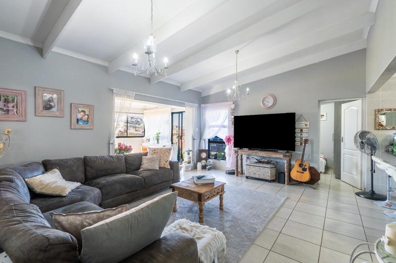 3 Bedroom Property for Sale in Island View Western Cape